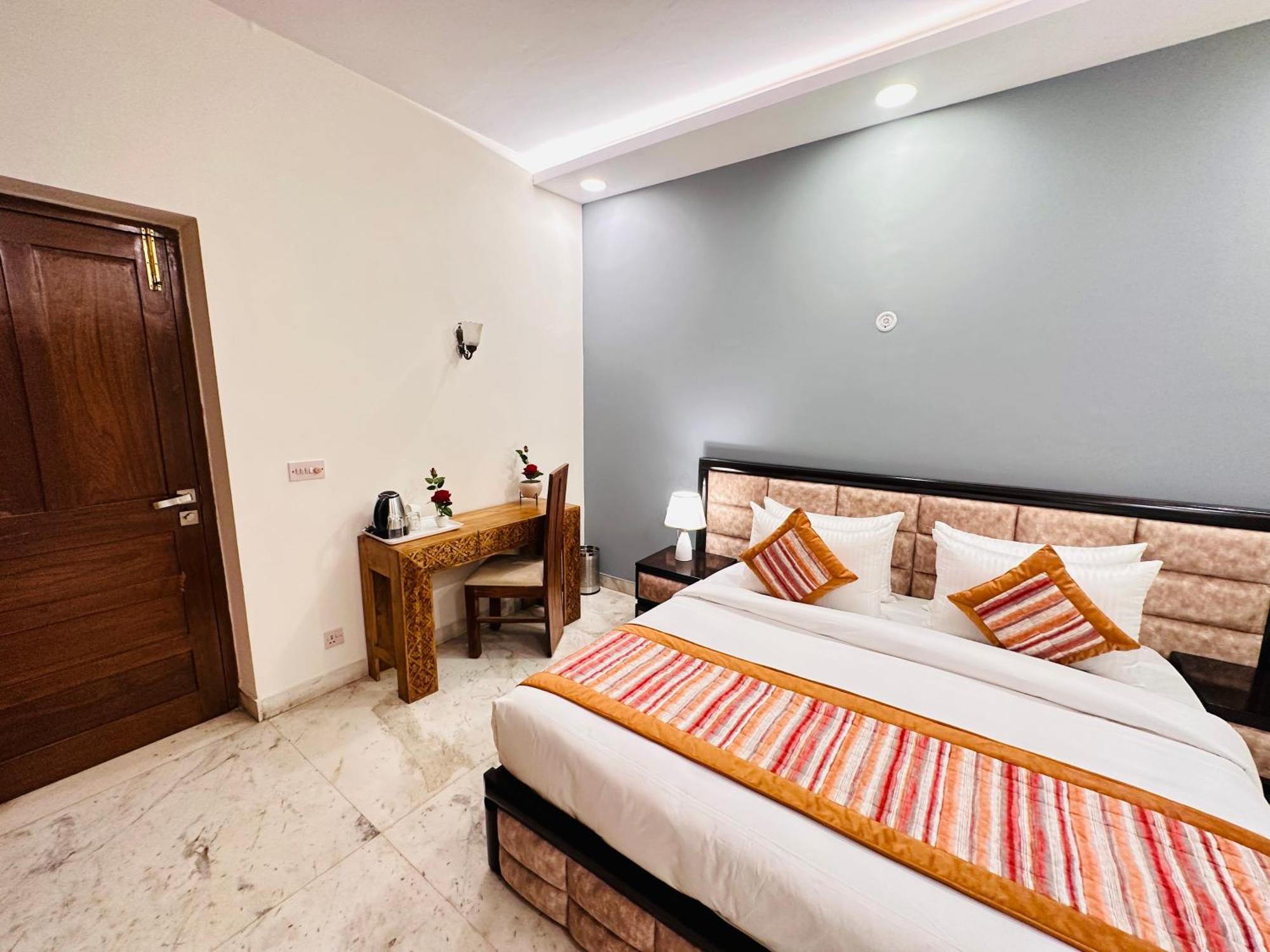 מלון Grove Residency Hauz Khas New Delhi Couple Friendly מראה חיצוני תמונה